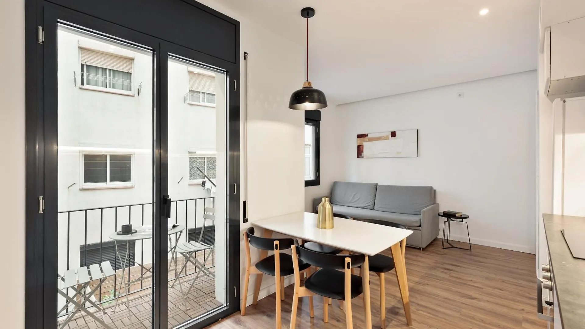Urban Chill Apartments By Olala Homes L'Hospitalet de Llobregat Spain