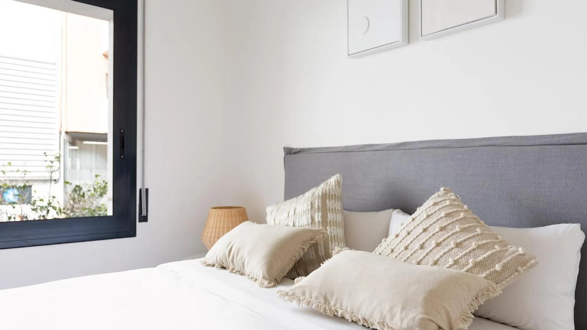 Urban Chill Apartments By Olala Homes L'Hospitalet de Llobregat 0*,